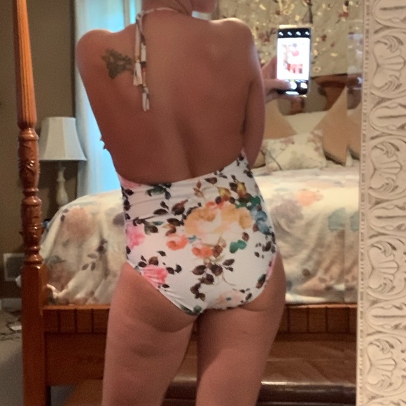 Floral Halter Lace one piece swimsuit - Picture 8 of 11